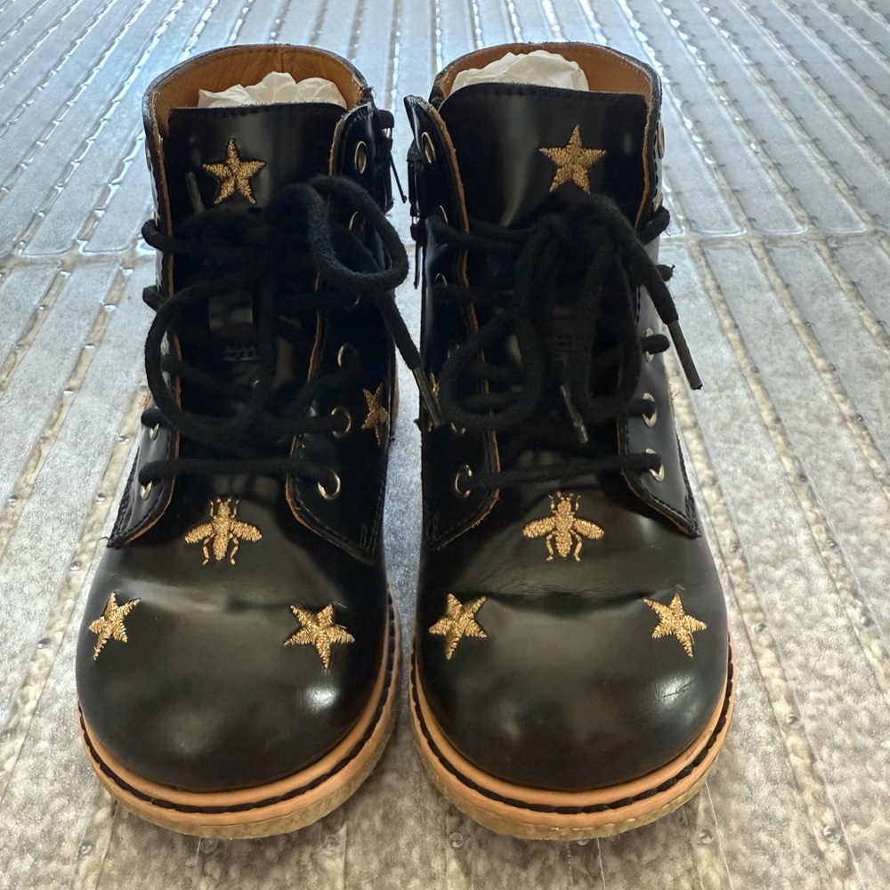 Authentic Gucci luxury designer embroidered combat lace up leather boots sz 24